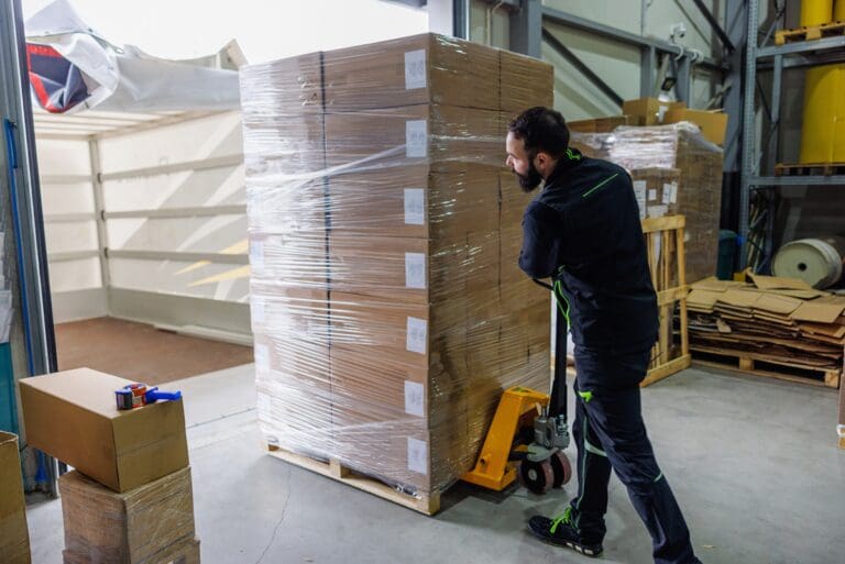 What Is a Pallet Stretch Wrapper? Turntable, Rotary Arm, and Robotic ...